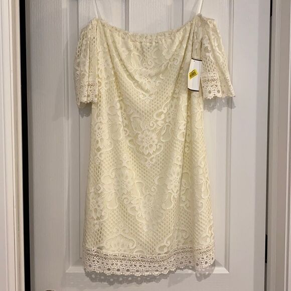 Jodi Kristopher Dresses & Skirts - NWT Off shoulder lace cream white dress